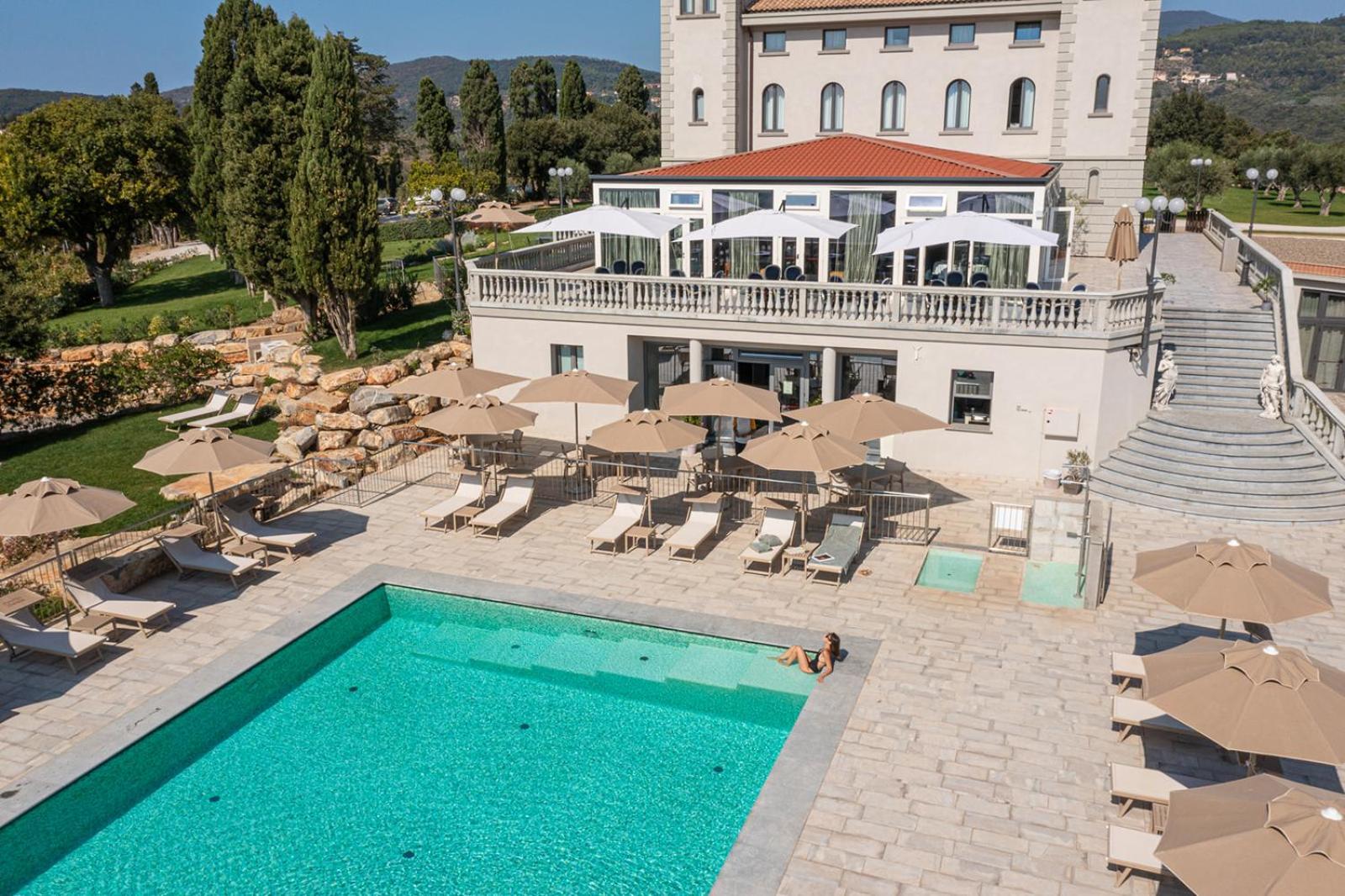 Castello Bonaria Wine & Spa Resort Campiglia Marittima Exterior foto
